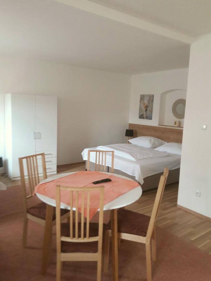 Apartmany Sedmikraska Tehovec Екстериор снимка
